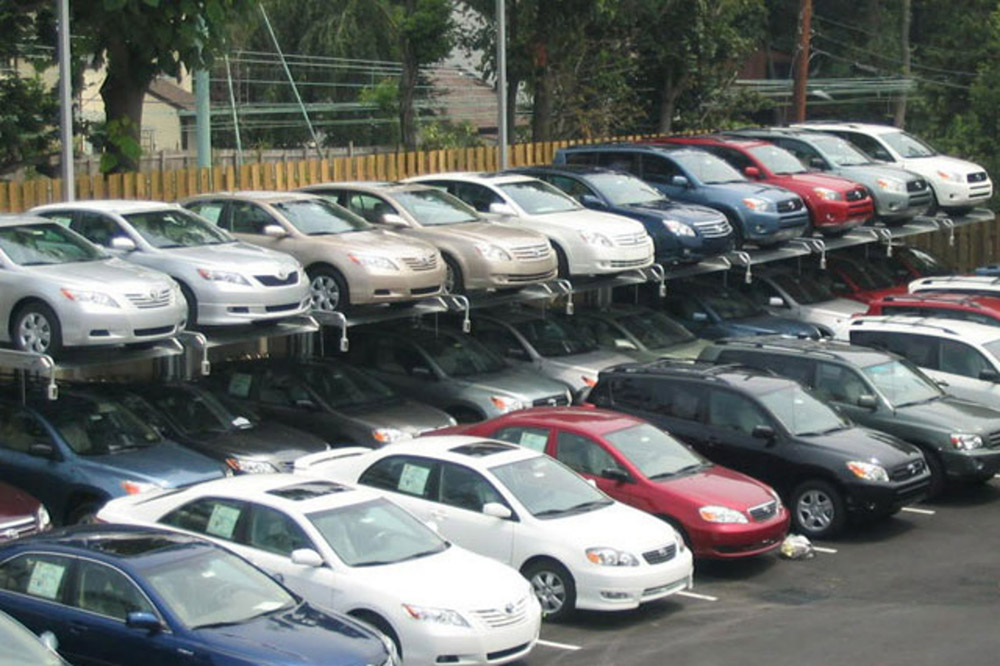 甘肅蘭州倍萊兩柱簡易升降立體車庫設(shè)備應(yīng)用.jpg